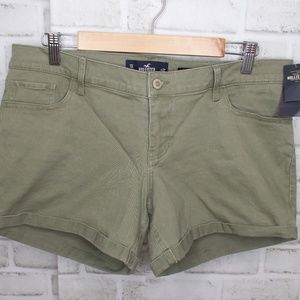 NWT Hollister Green Low Rise Shorts